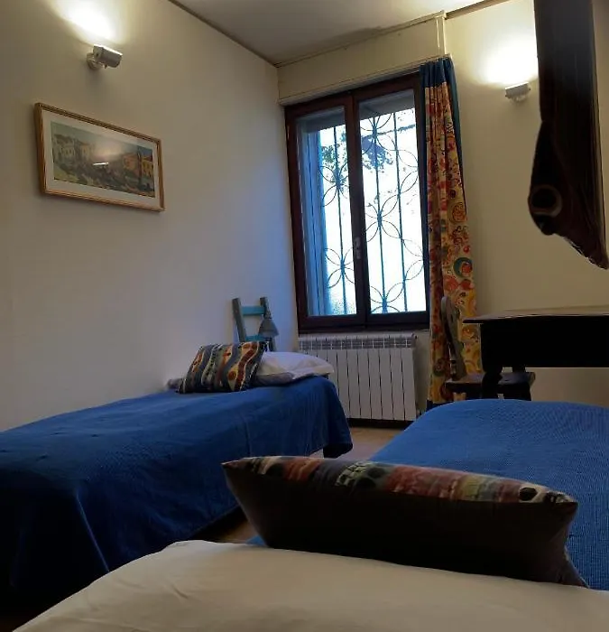 Artistico - Spacious, Air-Conditioned Apartment In Heart Of Dorsoduro-1